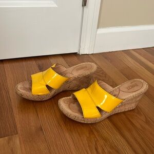 Born leather yellow cork sandals slides wedges 8